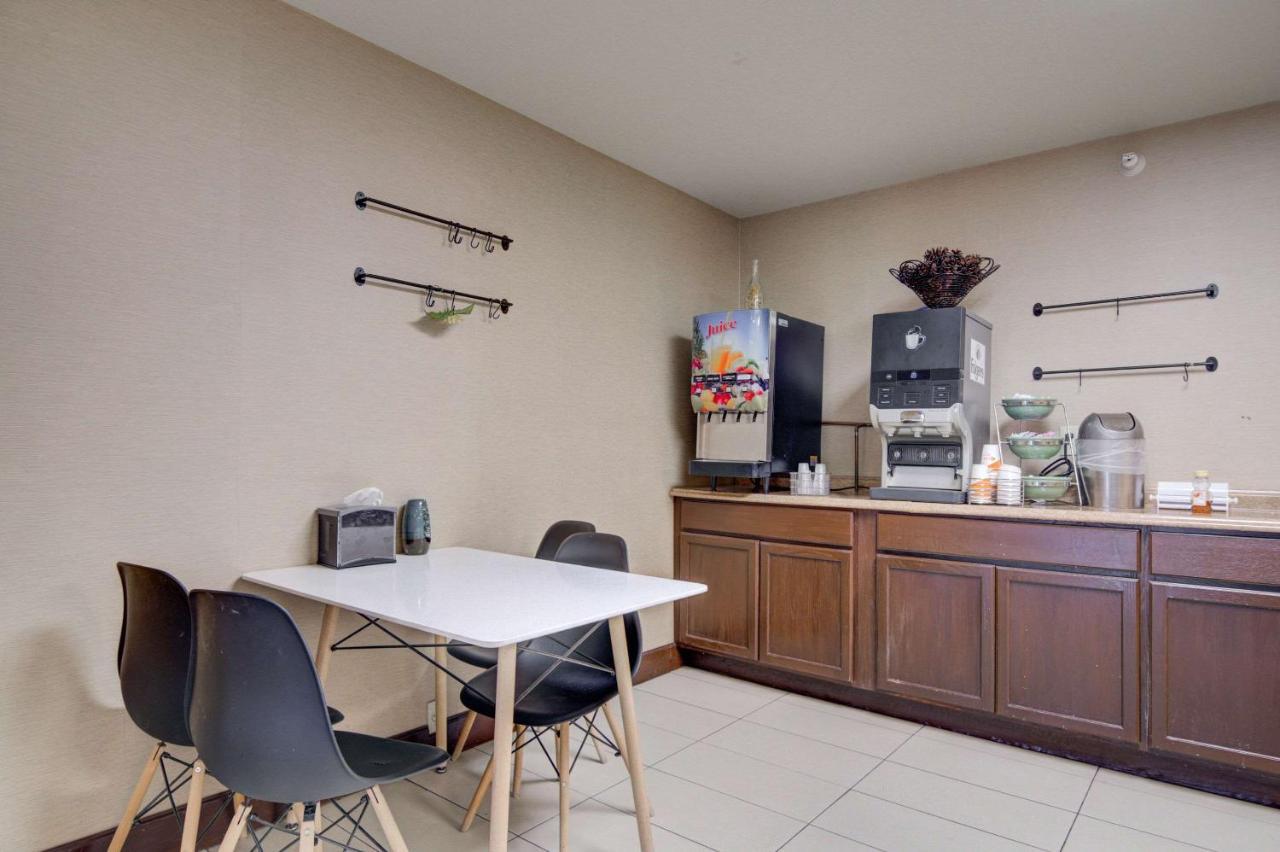 Econo Lodge Livingston Gateway To Yellowstone Bagian luar foto